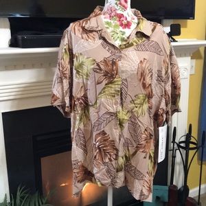 NWT Jane Ashley Palm Tree Button Up Shirt